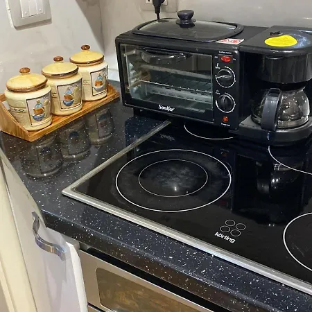 Dori 's Place Vlorë